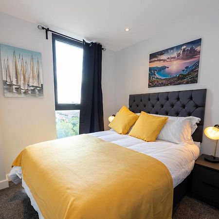 Contemporary 3 Bedrooms Apartment Manchester City Exterior photo