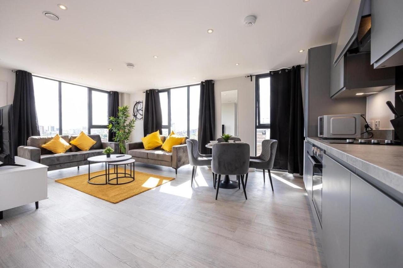 Contemporary 3 Bedrooms Apartment Manchester City Exterior photo