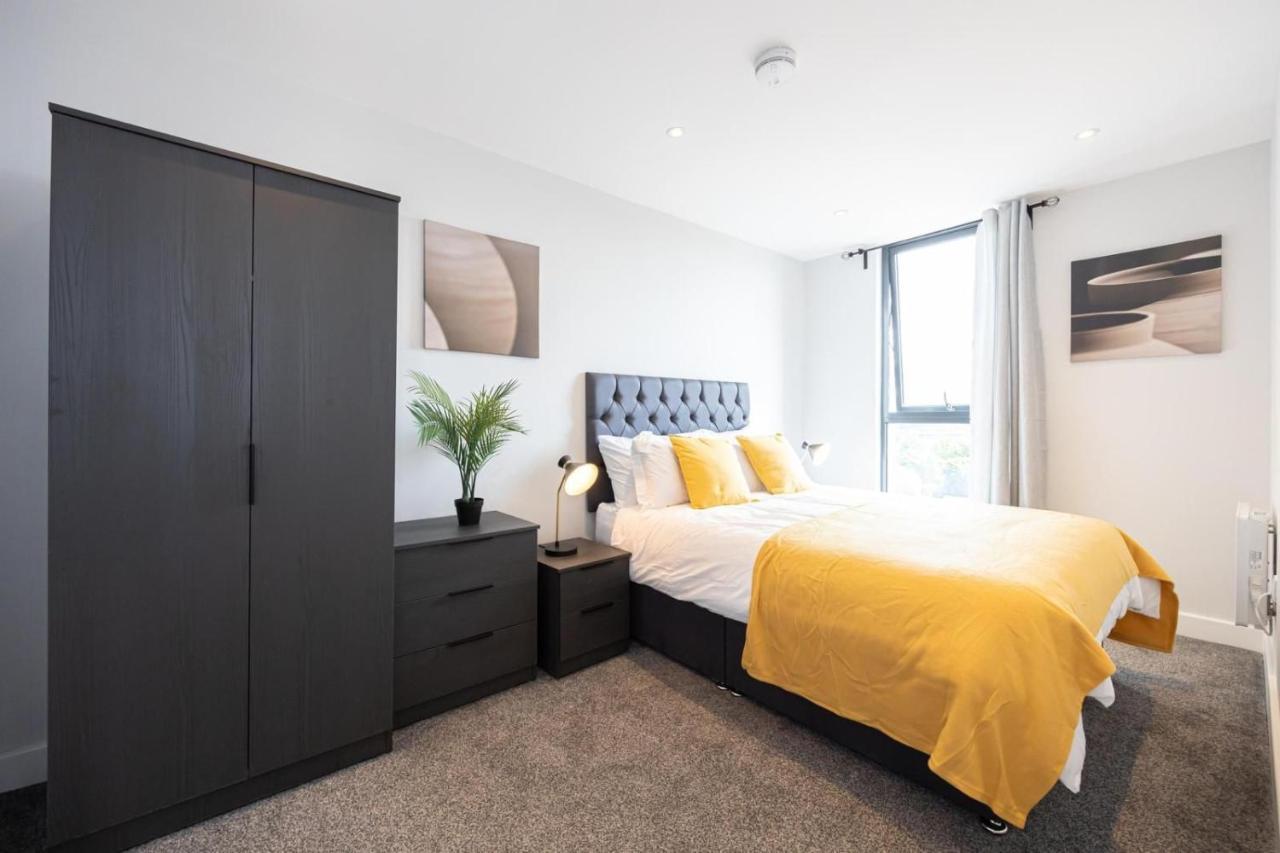 Contemporary 3 Bedrooms Apartment Manchester City Exterior photo