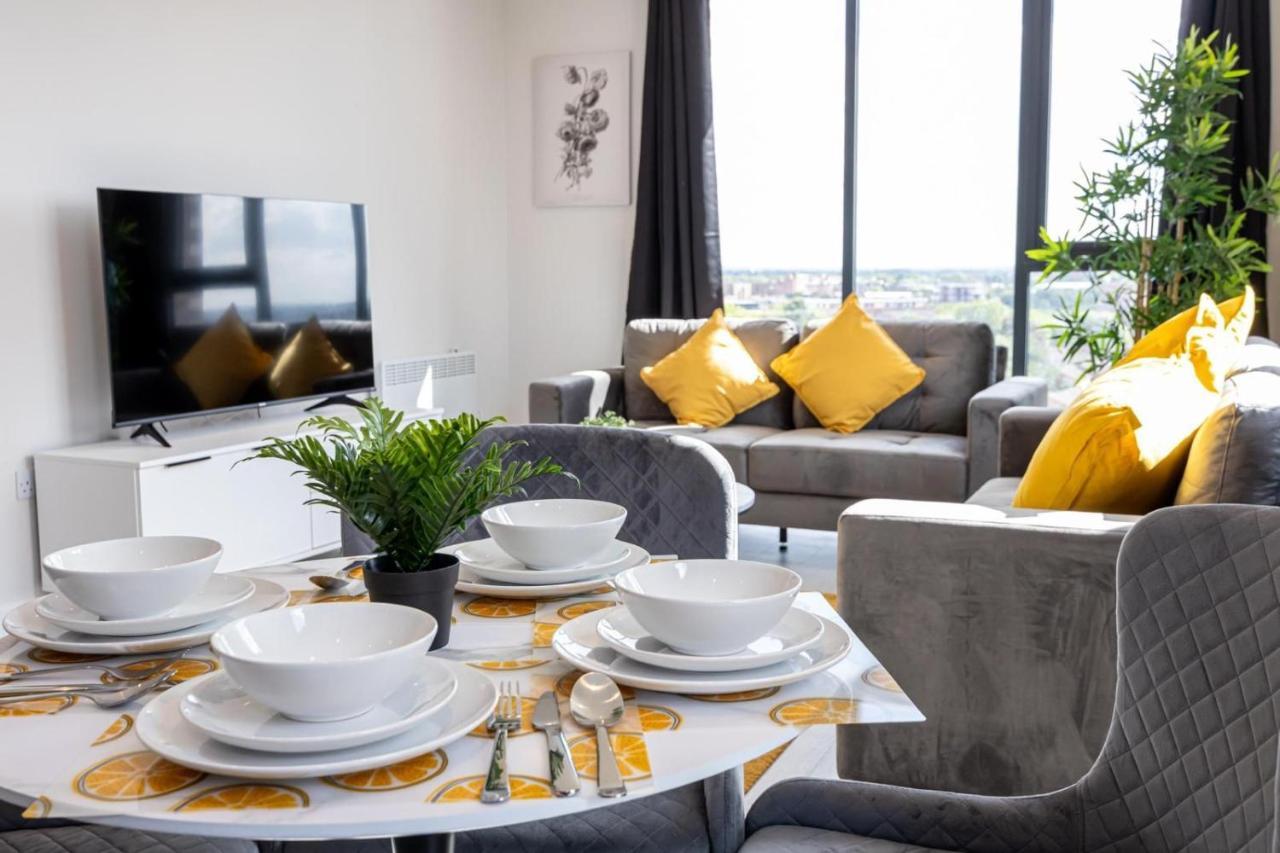 Contemporary 3 Bedrooms Apartment Manchester City Exterior photo